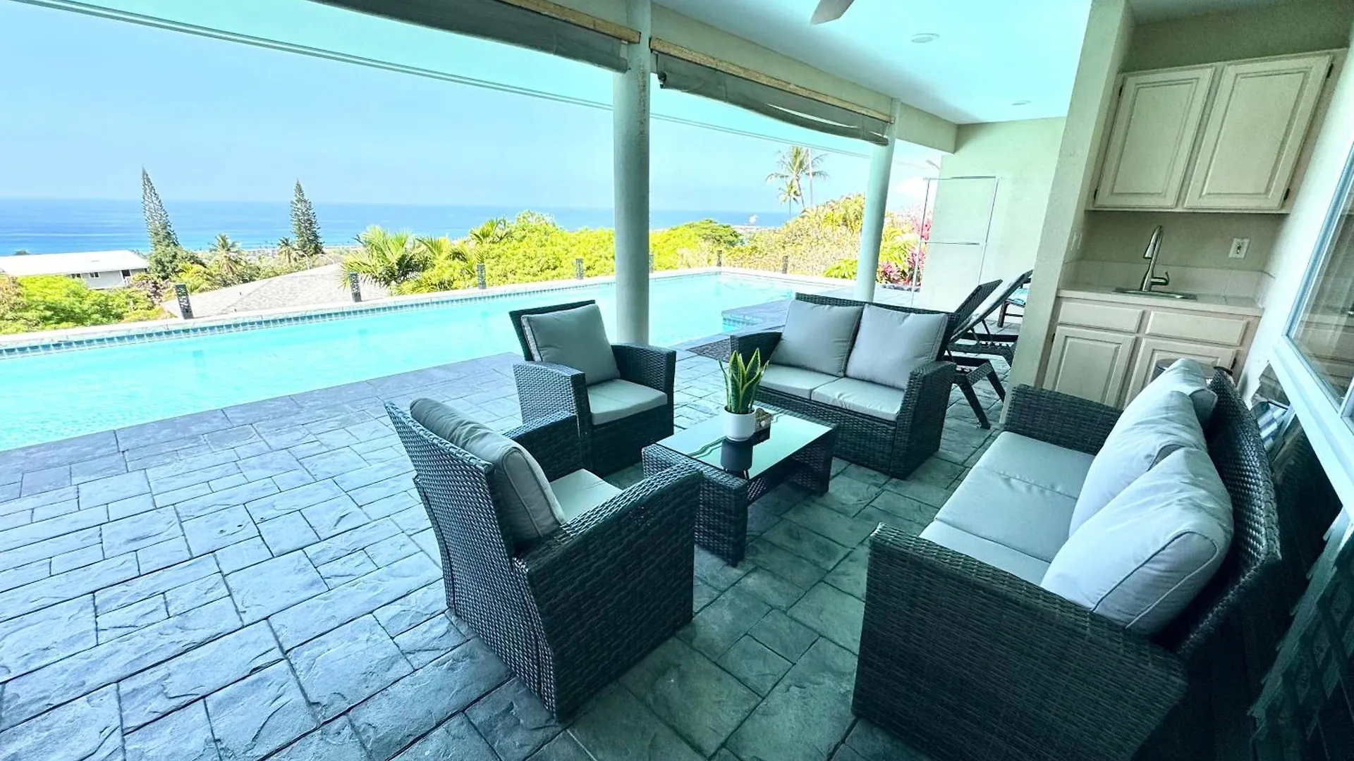 Semesterbostad Panoramic Ocean View Home With Pool By Kona Philong Kailua-Kona